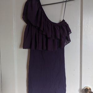 Ruffle one shoulder body Con dreas